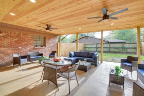 Spacious Little Rock Home with Patio - 9 Mi to Dtwn!